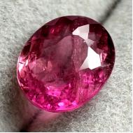 3.89CT Малиново-розовый турмалин рубеллит 10.5*8.7мм (овал)