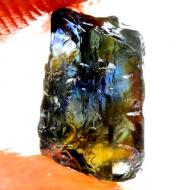 3.3Ct Необработанный трехцветный сапфир кристалл без огранки 8*6мм 