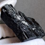 370CT Крупный коллекционный черный Турмалин шерл 66*33мм (без огранки) 