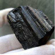590CT Коллекционный черный Турмалин шерл 60*41мм (без огранки) 