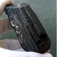 685CT Коллекционный черный Турмалин шерл 83*34мм (без огранки) 