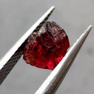 2.5Ct Необроблений піроп гранат 7.5*7.2мм (без огранювання) 