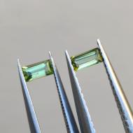 0.24CT Натуральные зеленые полихромные турмалины пара 4*2мм (багет)