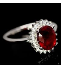 Серебряное кольцо с крупным натуральным рубином 9*7мм класса ААА+ 17р