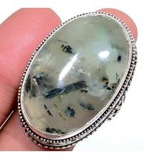 Срібний перстень з натуральним пренітом