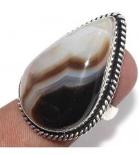 Серебряное кольцо с полосатым черным агатом 17р