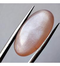 13.85CtРідкісний натуральний місячний камінь (Адуляр) персикового кольору 25*13мм кабошон