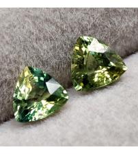 1.22Ct Пара натуральних жовто-зелених сапфірів 5.2*5мм (трилліон) 