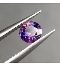 0.87Ct Уникальный полихромный фиолетовый сапфир 5.5мм (Видео)
