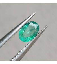 0.35Ct Натуральный изумруд 6.1*4.1мм Овал (Видео) 0.35Ct Натуральный изумруд 6.1*4.1мм Овал (Видео)