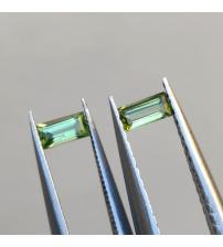0.24CT Натуральні поліхромні зелені турмаліни пара 4*2мм (багет)