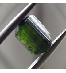 4.31CT Темно-зеленый необработанный турмалин 9.9*7мм (без огранки)