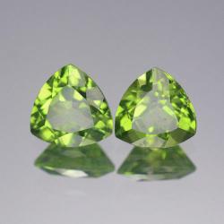 1.1Ct Пара хризолитов (перидот) 5мм триллион