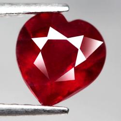 2.25Ct Натуральный рубин сердце 7.8*7.3мм 