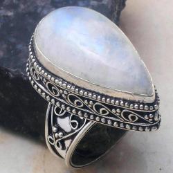 Кольцо в винтажном стиле с натуральным лунным камнем 19р