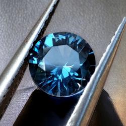 0.84Ct Синяя Грозовая ШПИНЕЛЬ Rain Blue 6.1мм Мьянма (Видео)