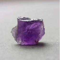 3.3Ct Натуральний необробленний аметист 10*9мм 