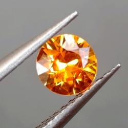 0.55Ct Не грітий жовто-помаранчевий сапфір 5мм (круг) з Сертифікатом Відео