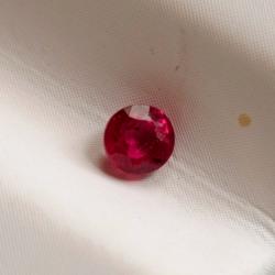0.25Ct Натуральный рубин класса ААA++ 3.1мм круг Видео