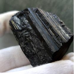 590CT Коллекционный черный Турмалин шерл 60*41мм (без огранки) 