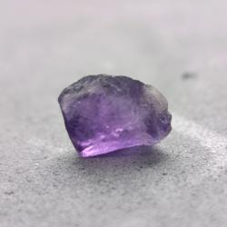 2.4Ct Натуральний необробленний аметист 10.4*7.4мм Відео