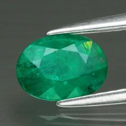 0.63Ct Натуральный изумруд 7*5.3мм Класса АА+ (овал) Видео