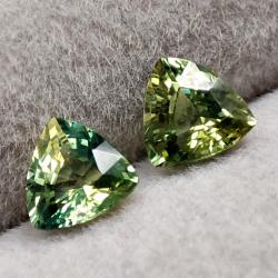 1.22Ct Пара натуральних жовто-зелених сапфірів 5.2*5мм (трилліон) 