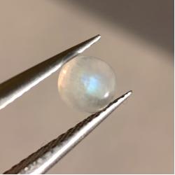 0.55Ct Натуральный Лунный камень (Адуляр) 4.8мм 