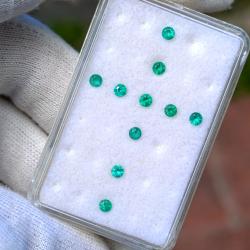 0.96Ct Смарагди натуральні Класу АА++ 3мм круг сет 10шт