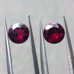 1.7Ct Натуральні родоліт гранати пара 5.8мм круг