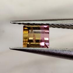 0.44CT Натуральний арбузний поліхромний турмалін 4.3*3.9мм багет (Відео) 0.44CT Натуральний арбузний поліхромний турмалін 4.3*3.9мм багет (Відео)