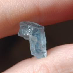 3.7Ct Натуральный необработанный аквамарин 13.5*8мм Вьетнам 3.7Ct Натуральный необработанный аквамарин 13.5*8мм Вьетнам