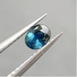 0.41Ct Натуральный полихромный Цейлонский сапфир 4.95*3.85мм овал 