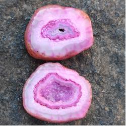 88Ct Жеода рожевого Агата 30*25мм (пара)