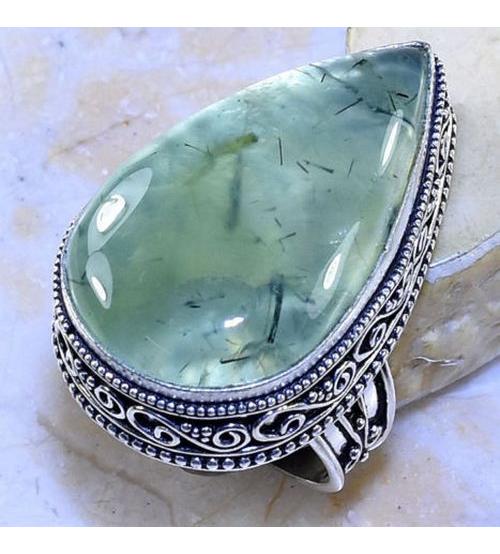 Винтажное серебряное кольцо с натуральным пренитом 18р