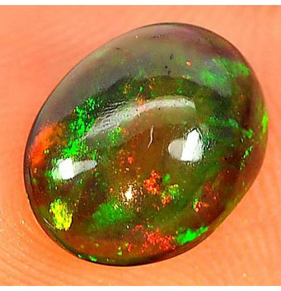 1.26CT Черный ОПАЛ с зелеными оттенками ЭФИОПИЯ10*8мм