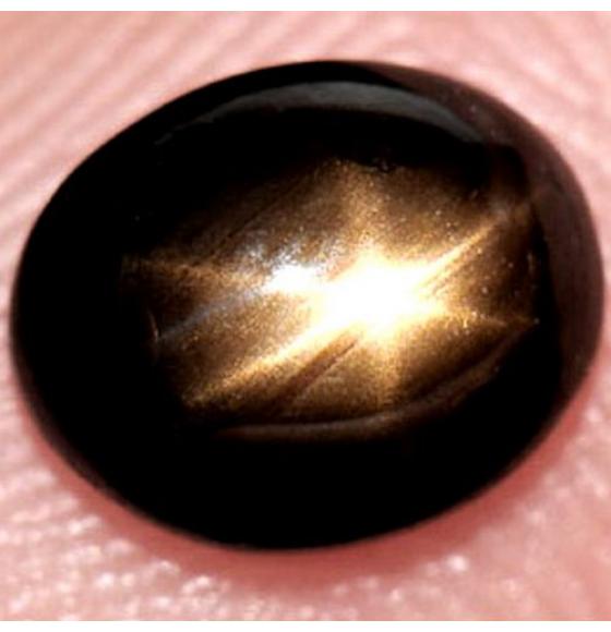 2.86CT ПРИРОДН. ЗВЕЗДЧАТЫЙ САПФИР 8.1*6.9ММ