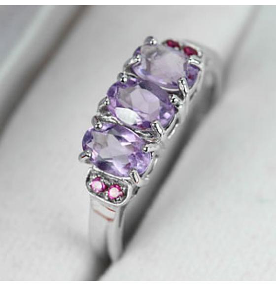 СЕРЕБРЯНОЕ КОЛЬЦО С АМЕТИСТАМИ 17Р