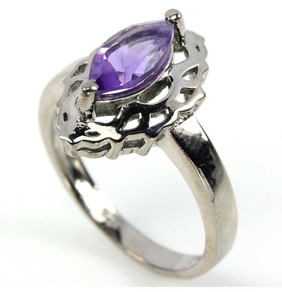 СЕРЕБРЯНОЕ КОЛЬЦО С АМЕТИСТОМ 19.5Р