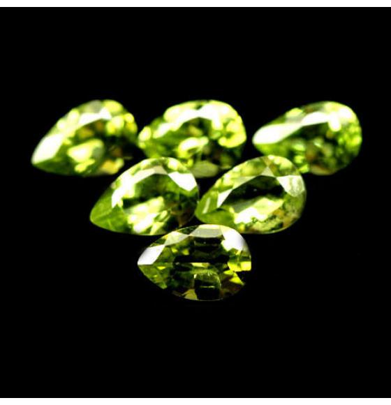 0.43Ct НАТУРАЛЬНЫЙ ПЕРИДОТ ГРУША 6*4мм (цена за 1шт!)
