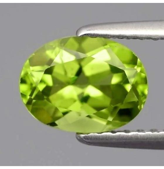 1.0Ct НАТУРАЛЬНЫЙ ПЕРИДОТ (ХРИЗОЛИТ) 7*5мм овал - Высокое качество. Доставка по Украине.
