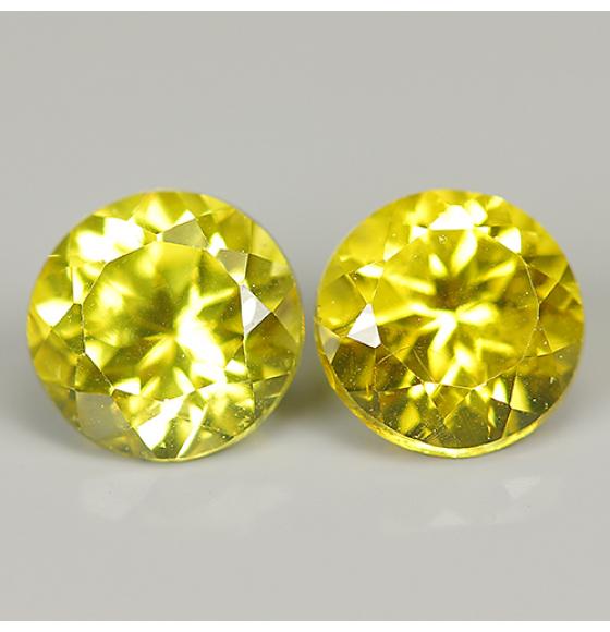 0.68Ct ОЧЕНЬ РЕДКИЙ МАЛИ ГРАНАТ -ГРОССУЛЯР (пара 4.2мм, круглый)