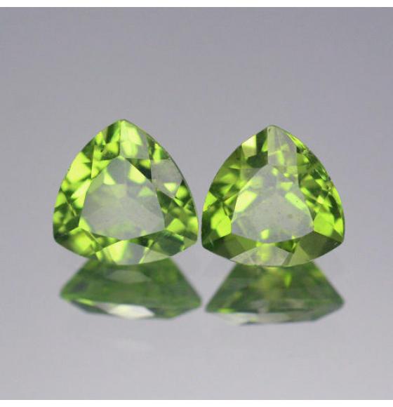 1.1Ct Пара хризолитов (перидот) 5мм триллион