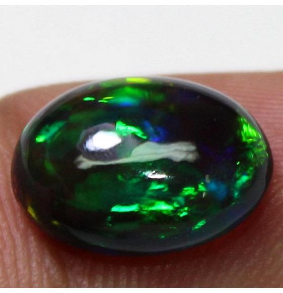 0.67Ct Натуральный ЧЕРНЫЙ ОПАЛ 7*5ММ (овал кабошон)