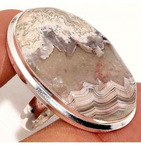 Серебряное кольцо с натуральным кружевным агатом 17р
