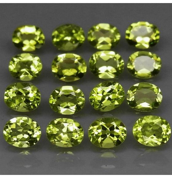 0.46Ct Натуральный хризолит (перидот) 5*4мм овал - цена за 1шт