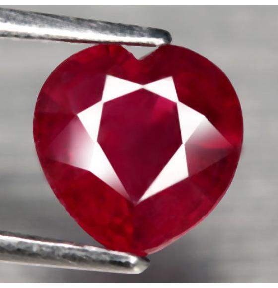 2.15Ct Натуральный рубин сердце 7*5мм (сертификат)