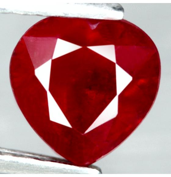 рубин сердце драгоценный камень