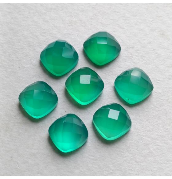 Квадратный оникс 8мм Зелёный оникс 8мм кушон