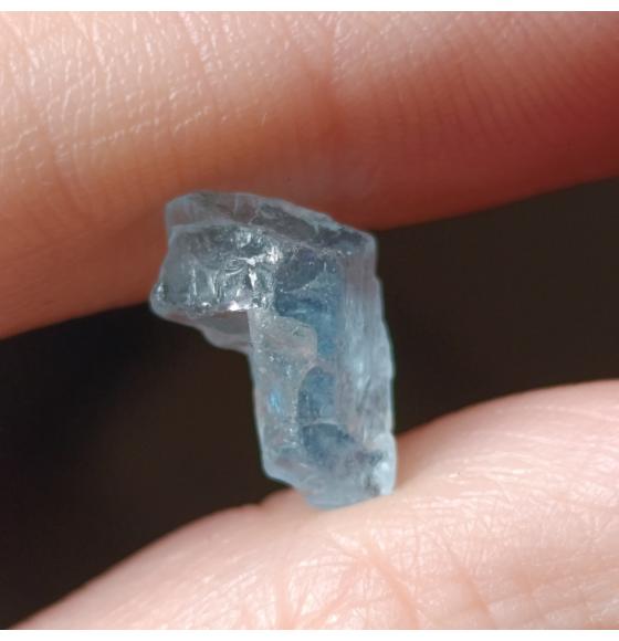 Аквамарин без огранки 